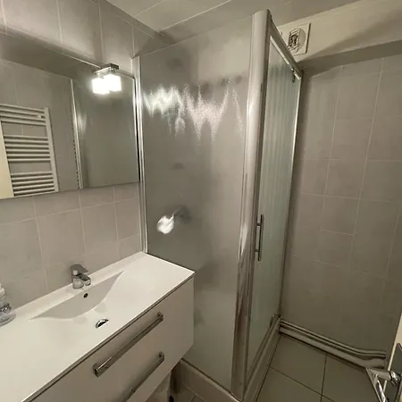 Duplex Au Centre, Sud-est, 5 Pers. *